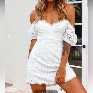 Selfie Leslie COSTA MESA PUFF SLEEVE LACE OVERLAY DRESS WHITE